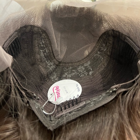 IMStyle Shannon synthetic Lace Front Wig NWT Retail Over $115! Great Deal! - Picture 6 of 12